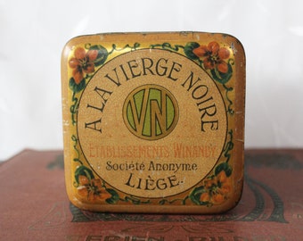 Art Nouveau circa 1920s French language Chicoree tin can, Vierge Noire Winandy Liege Belgium, novelty, shop tin, J Bekkers Zoon Dordrecht