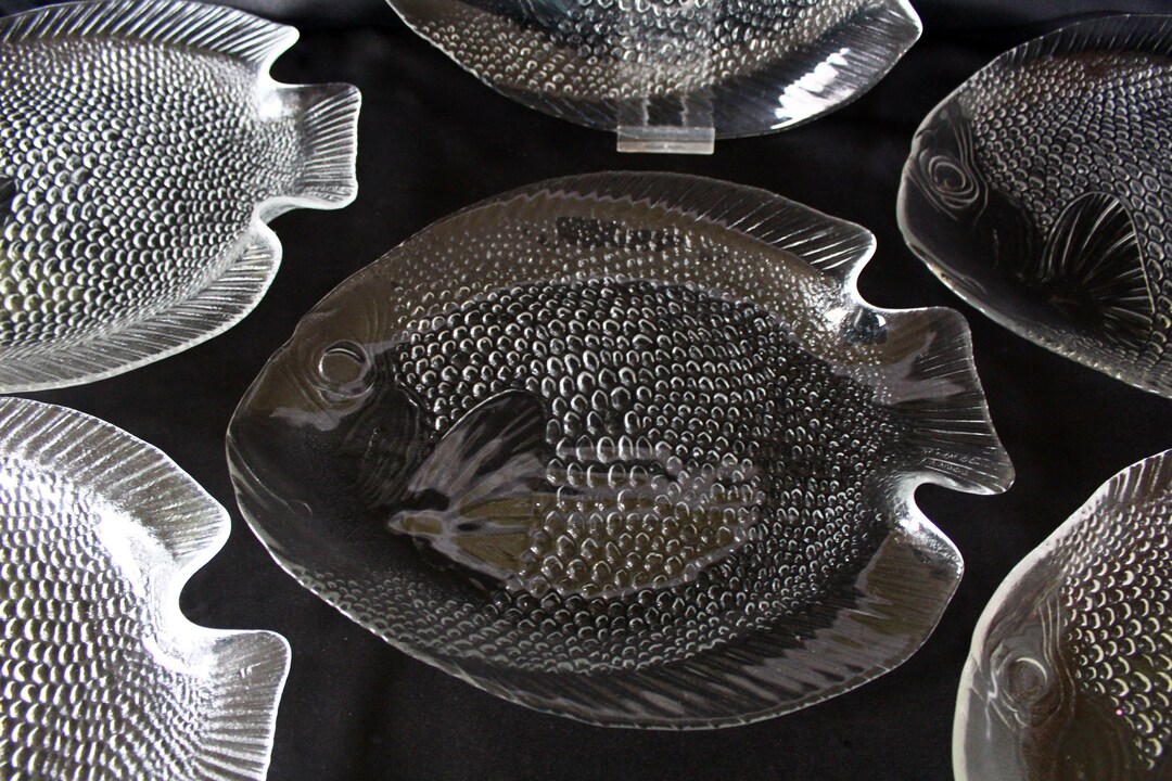 6 Vintage Glass Fish Shaped Plates, Clear Glass Plates, Dinner Plate