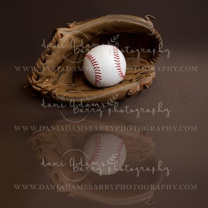 Newborn Baseball and Glove Digital Background / Baseball Newborn