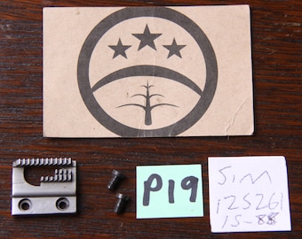 Singer Sewing Machine 15k88 Feed Dogs & Screws - SIMANCO 125261 - nice and clean - Lot P19