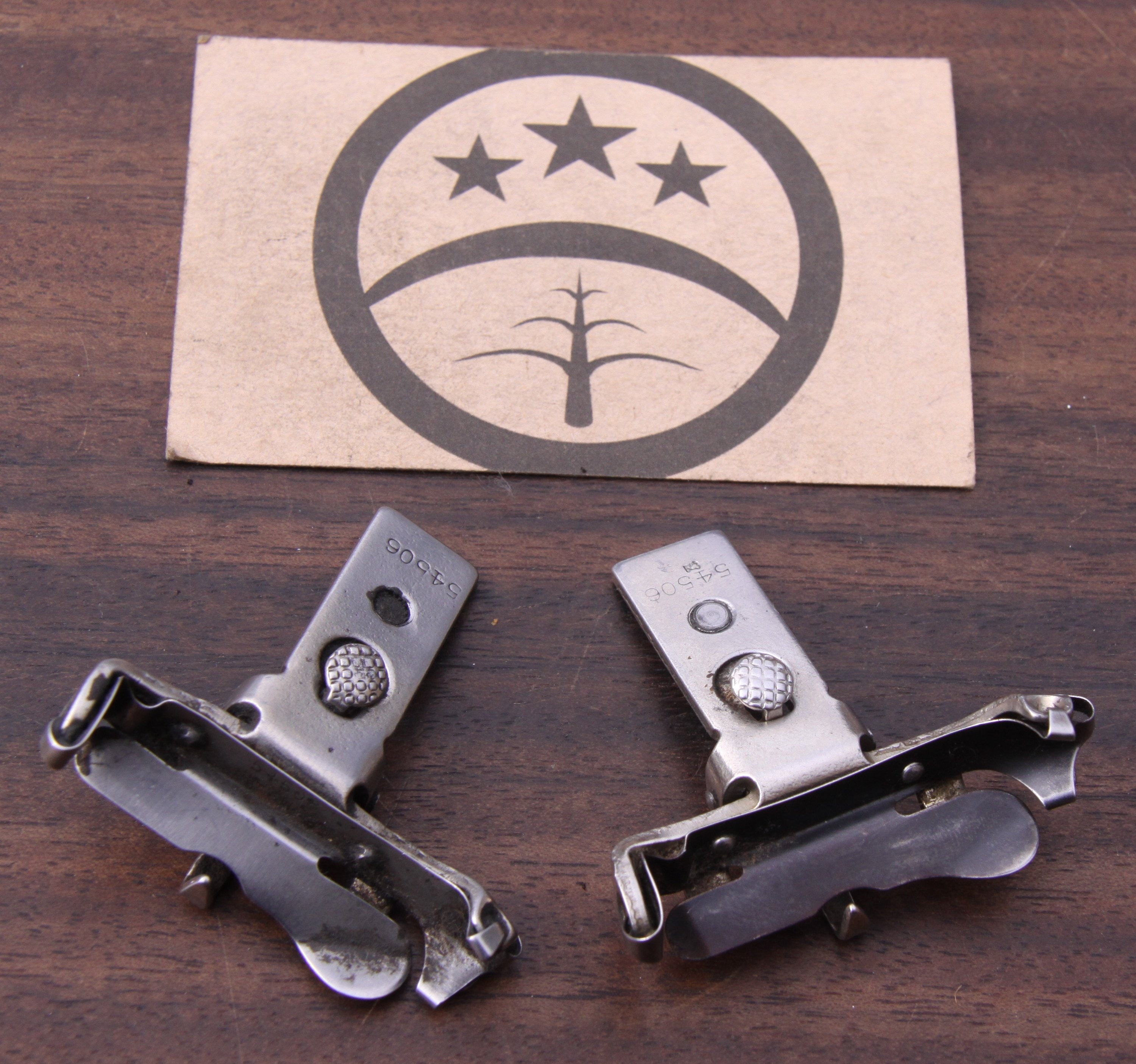Singer Sewing Machine 127K / 128K Shuttle Holder Caddy Bracket SIMANCO 54506 - Nice Condition