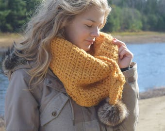 Siēnna crochet col with pompom pattern for beginner | PATTERN #64