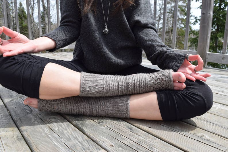 Tadāsana yoga crochet socks PATTERN 60 image 3