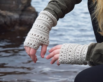 Victoriā | fingerless crochet gloves | PATTERN #51