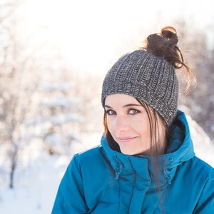 Lūnaire Messy bun crochet hat Pattern by Mëlie image 1