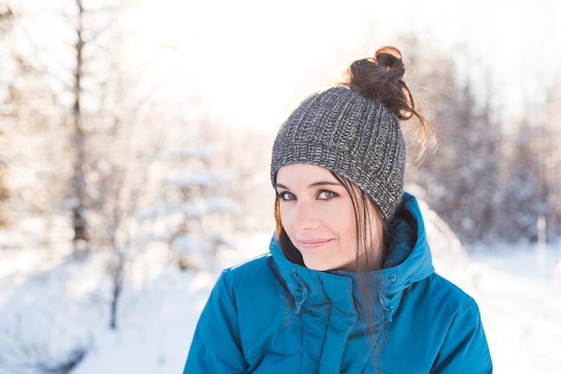 Lūnaire Messy bun crochet hat Pattern by Mëlie image 1