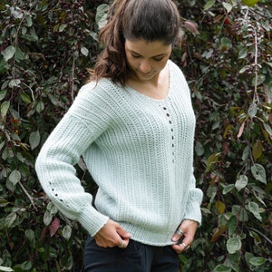 Blueberry Hill crochet sweater PATTERN by Mëlie image 3