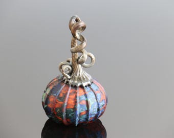 Adorable Little Hand Blown Glass Pumpkin I318