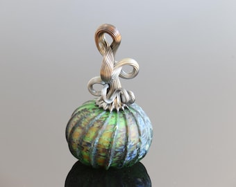 Mesmerizing Hand Blown Glass Pumpkin I310