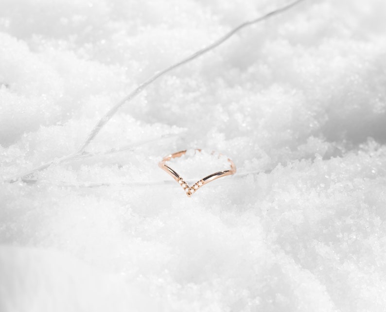 Simple arrow ring. Natural diamond ring for women Minimalist chevron engagement ring Unique diamond wedding ring 14k rose gold V ring