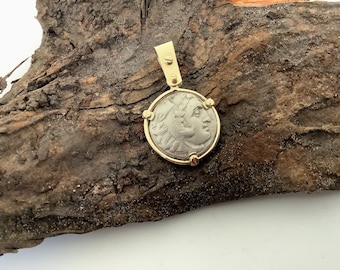 Gold coin bezel for coin size 16mm semi round coin.