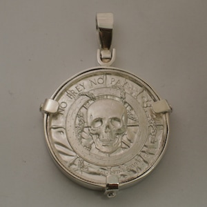 Silver coin Beze. Coin Bezel Made in sterling silver. Coin Pendant.