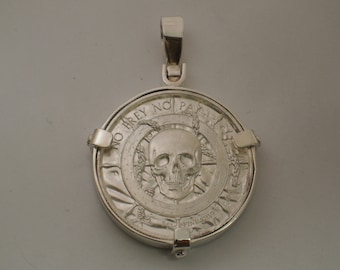 Silver coin Beze. Coin Bezel Made in sterling silver. Coin Pendant.