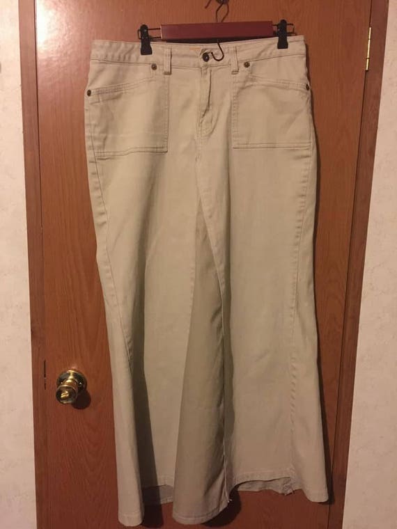 long tan skirt
