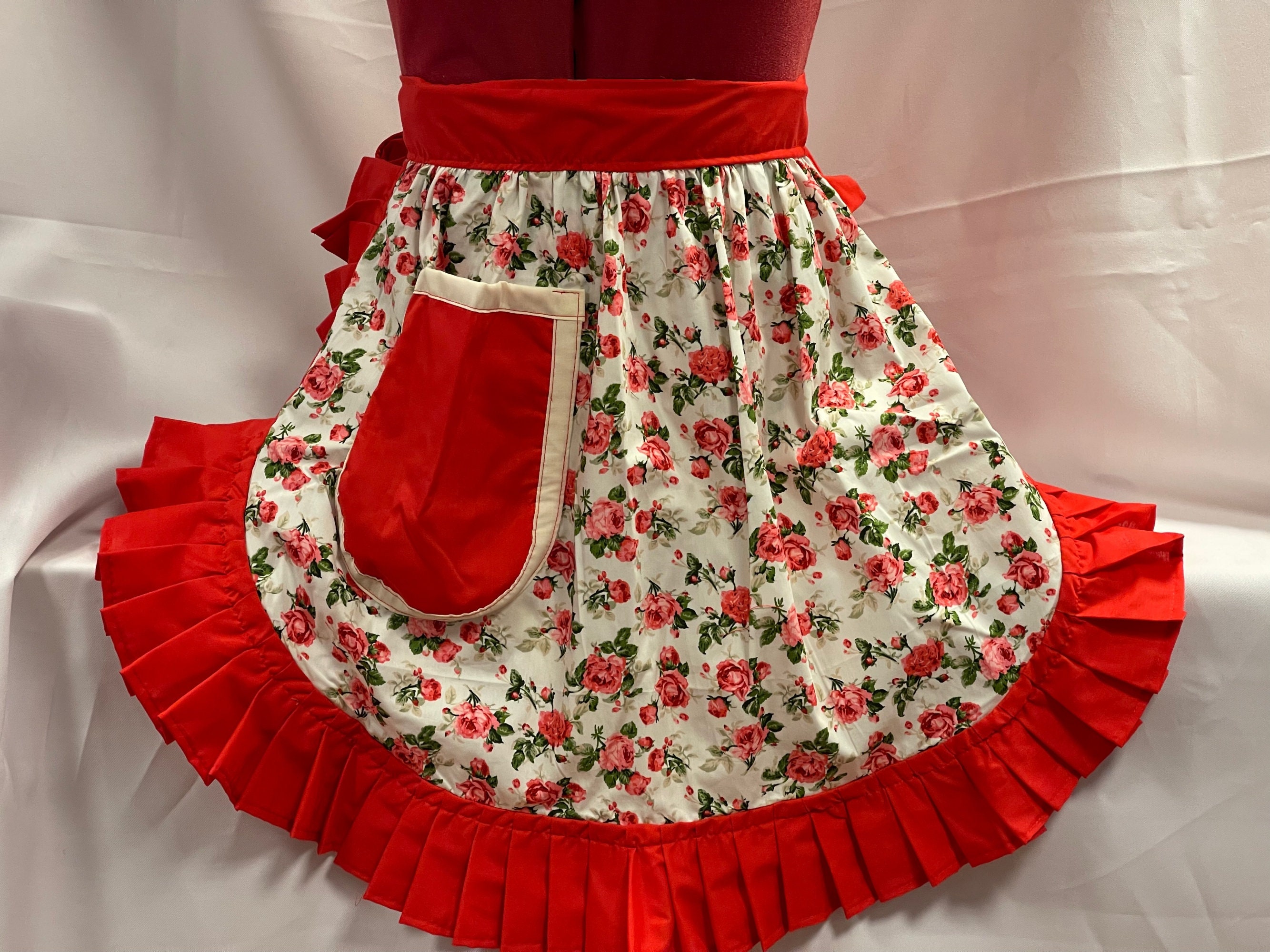 Retro Vintage 50s Style Half Apron / Pinny - Pink Roses on White