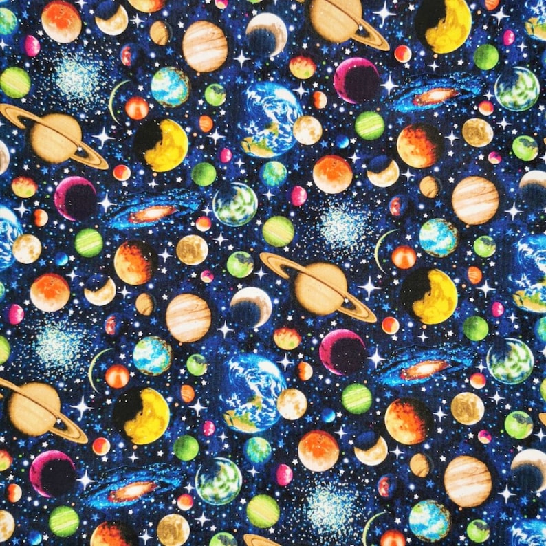 89690-103 Solar System Scattered 100/% cotton print fabric