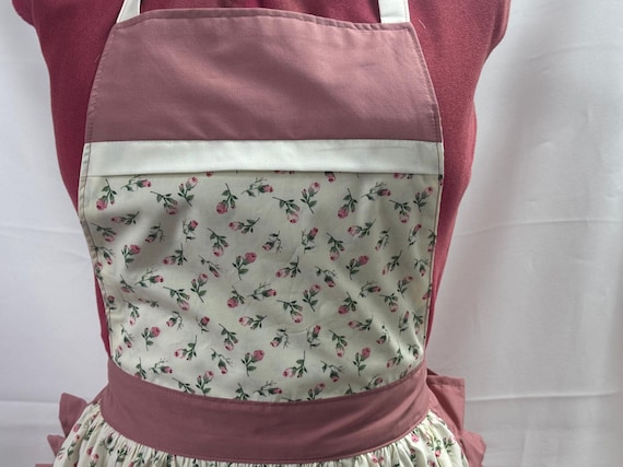 Retro Vintage 50s Style Full Apron / Pinny - Pink Roses Floral