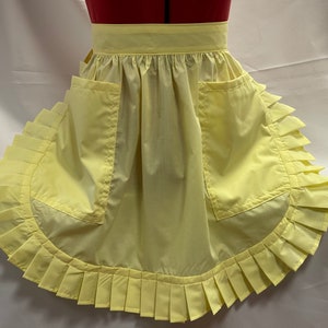 Retro Vintage 50s Style Half Apron / Pinny with 2 Pockets - Lemon