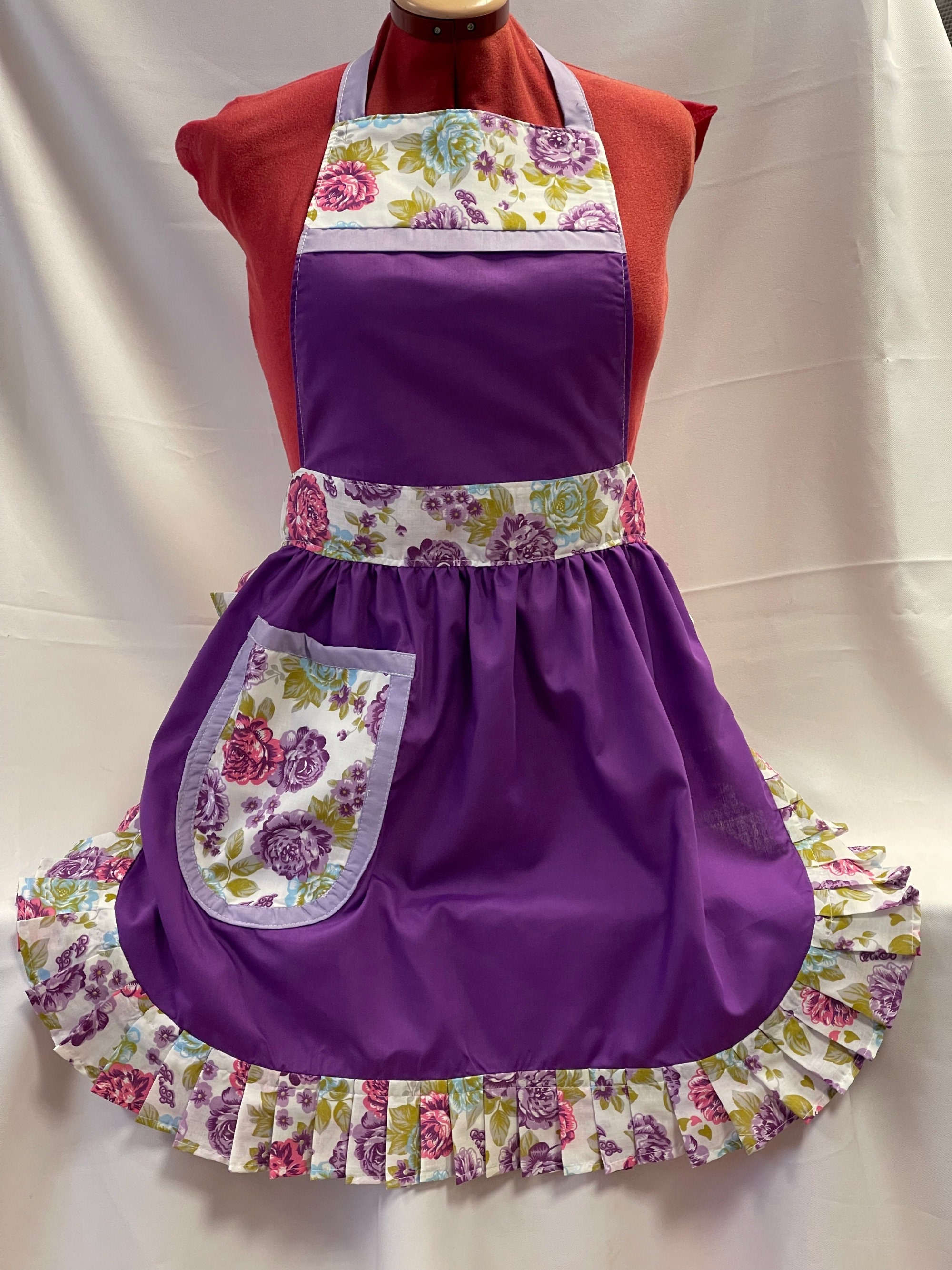 LILAC WITH CREAM AND FLORAL TRIM PINNY RETRO VINTAGE 50s STYLE HALF APRON