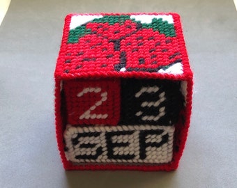 Perpetual Calendar Block 2023 Strawberry Decor