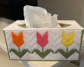 Tulips Tissue Plastic Canvas Holder