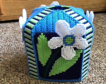 Daisies Flowers Plastic Canvas Tissue Box Cover