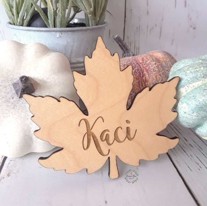 Laser Engraved Fall Decor Maple Leaf Place Cards Custom Made Free Engraving Thanksgiving Table Setting Wood Place Cards