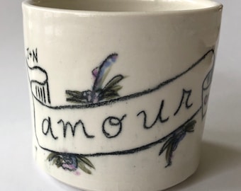 Porcelain Scroll Cup LOVE Language Cups * Amour * JE T'AIME * Te Amo