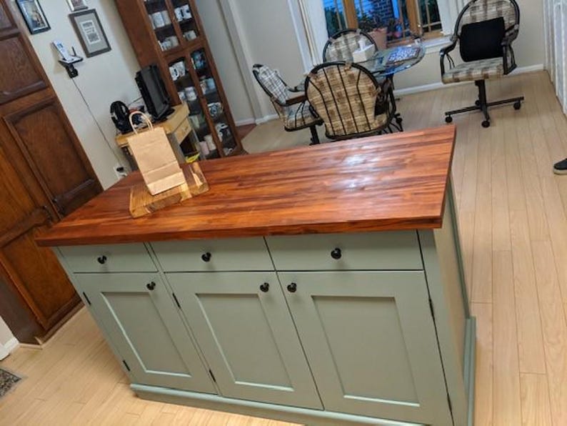Isla de cocina personalizada con encimera de madera maciza y asientos: La "Philly" imagen 14