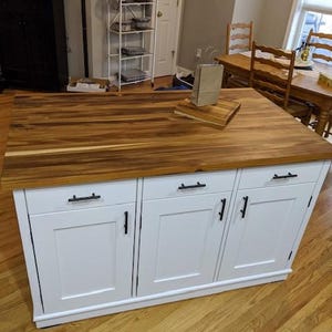 Isla de cocina personalizada con encimera de madera maciza y asientos: La "Philly" imagen 13