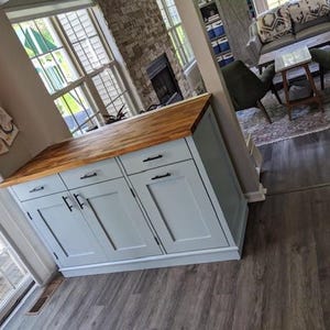 Isla de cocina personalizada con encimera de madera maciza y asientos: La "Philly" imagen 15