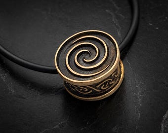 Handmade bronze Celtic Spiral Amulet | Nordic Pagan Pendant | Viking Spiral Knot | 16mm diameter