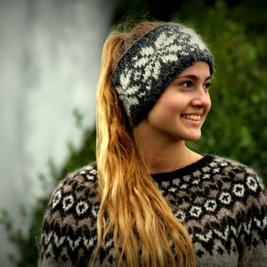 Icelandic headband / ear warmer. Grey with white snow flake pattern. Warm ad cozy knit, made to order