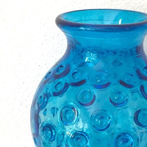 Mid shops Century Empoli Blue Hobnail Bulbous Glass Vase Italy Rounded Inverted Italian Art Glass