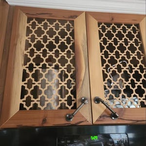 Inserciones metálicas decorativas para gabinetes: malla de acero personalizada para paneles de puertas de cocina imagen 17