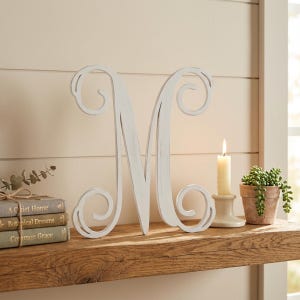 Regalo de cumpleaños personalizado con la letra M de madera - Decoración de pared para habitación infantil, monograma, inicial personalizada, decoración del hogar