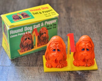 70s Dog S + P Shakers | Vintage Bloodhound Salt + Pepper Shakers with Dog House | Hound Dog Lover | New in Box, NOS Vintage, Fun, Kitsch