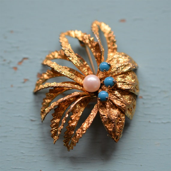 80s Abstract Floral Brooch | Faux Pearl + Turquoi… - image 1