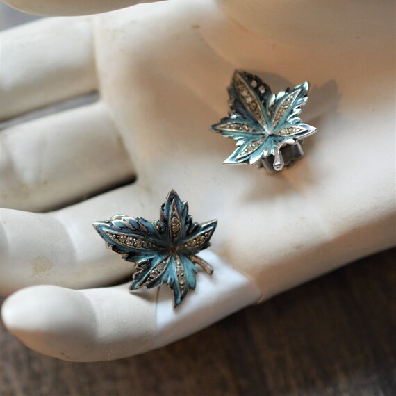 50s-60s Baby Blue + Black Enamel + Rhinestone Map… - image 6