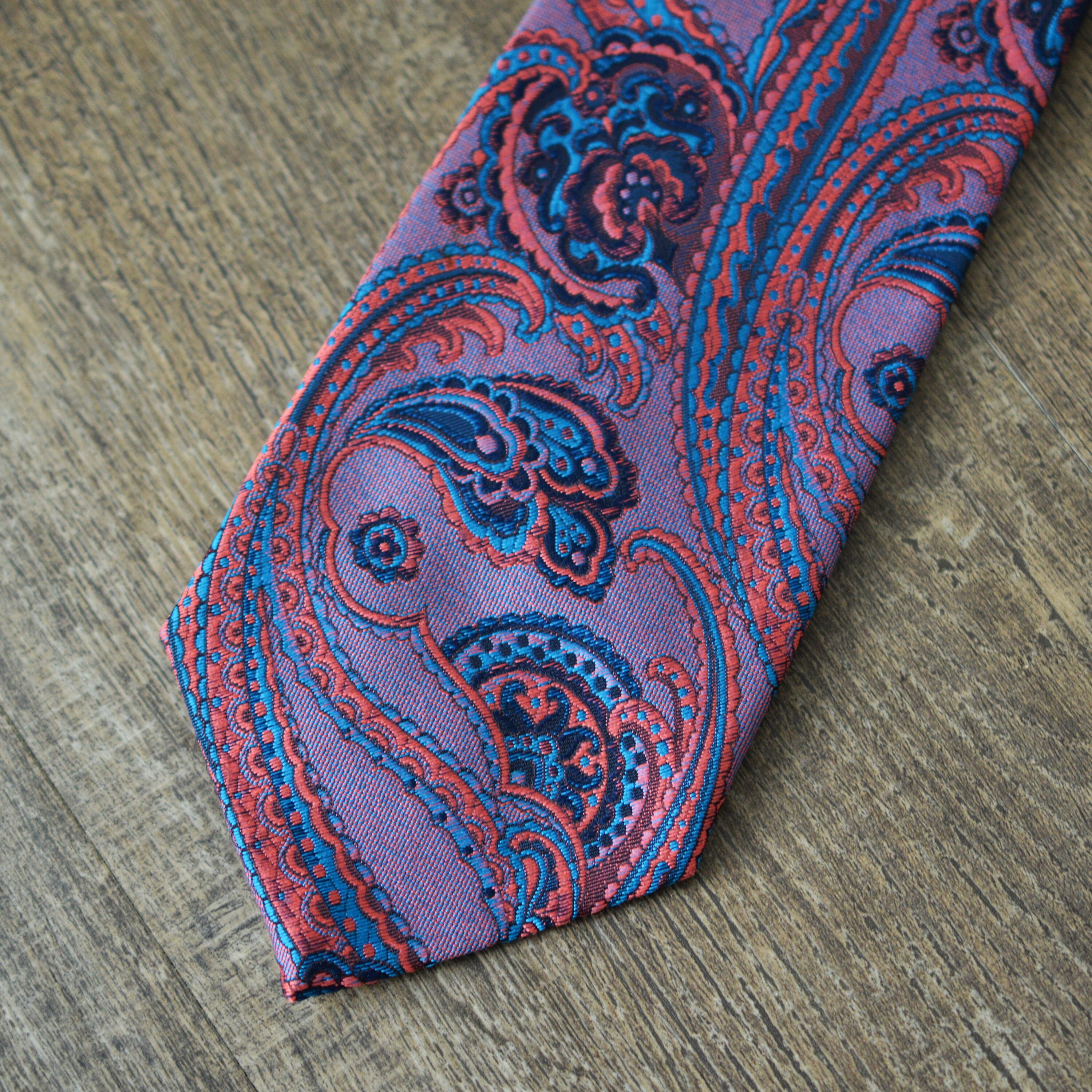 Vintage 70s Stunning Paisley Pattern Necktie in Vibrant Aqua | Etsy