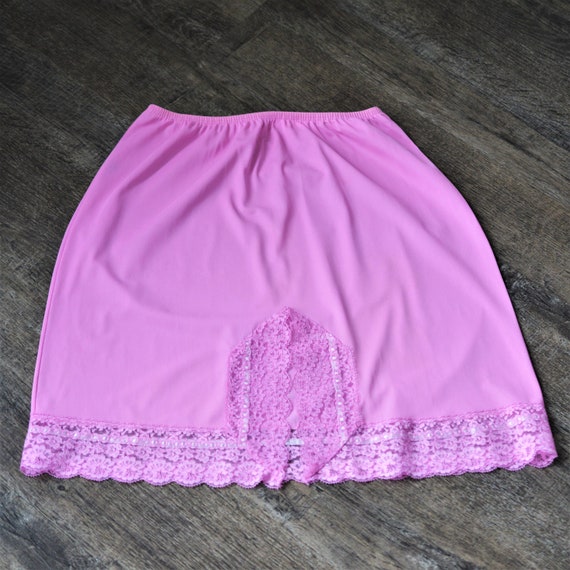 Unique 60s Pink Lace Half Slip with Peekaboo Deta… - image 9