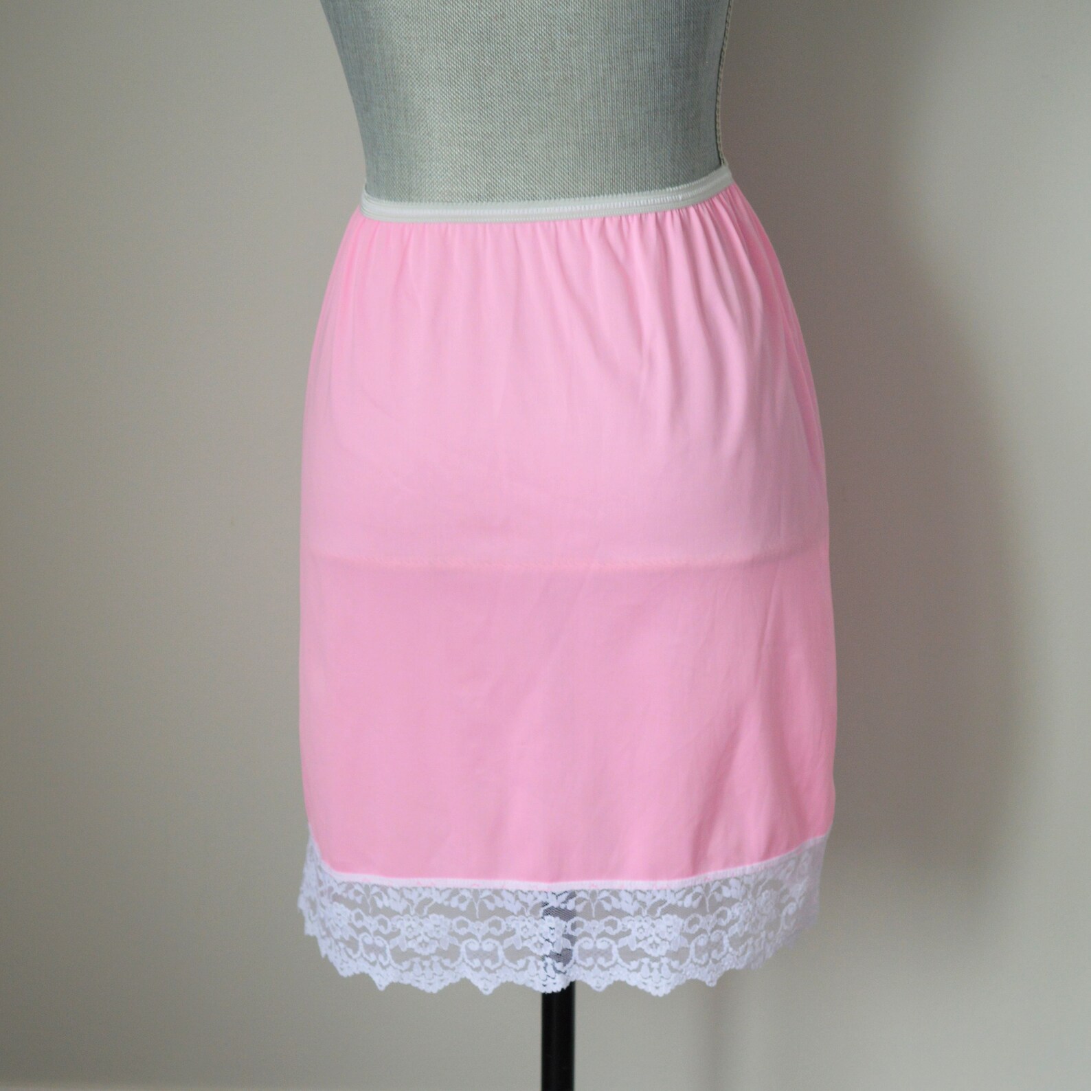 Lovely 60s Bubblegum Pink Half Slip With Peekaboo Lace Detail Etsy Canada
