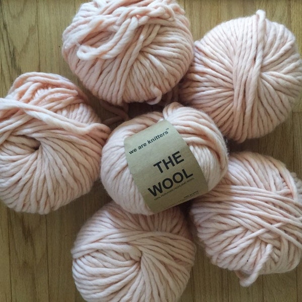 6 Skeins of We Are Knitters The Wool 100% Peruvian Highland Wool Lot 7B4876 Salmon 200g Size 6 Super Bulky Yarn