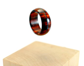 Cocobolo and lapis lazuli wooden ring