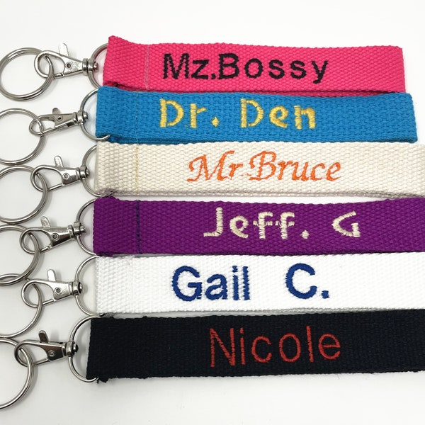 Porte-clés en sangle de bracelet avec fermoir et porte-clés monogrammé / personnalisé / personnalisé
