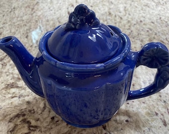 Vintage 1940s Shawnee Pottery USA Rosette Cobalt Blue