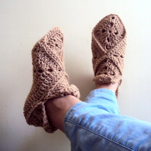 Crochet House Slippers, Handmade Unisex Indoor Shoes, Granny Square Crochet Slippers, Crochet Slipper Socks, Cozy Crochet Slippers Gift