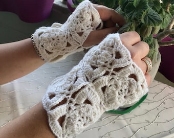 Crochet Fingerless Gloves Women Stylish Handwear Crochet Gloves Gift For Her Cozy Chic Mini Gloves Stylish Handwear Bohemian Style Gloves