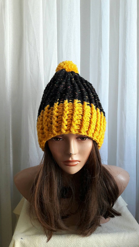 Pompom Hat Women Crochet Beanie for Her Winter Hat Ski Hat  display picture 2