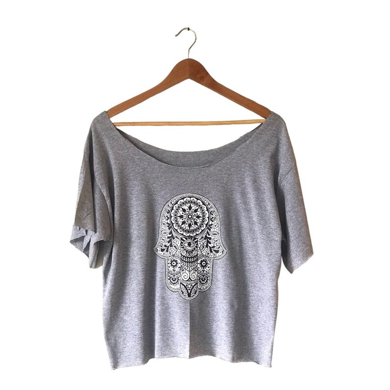 Hamsa Crop Top Yoga Top Hand of Fatima Grey Cut Out Graphic Tee Gift For Her Fitness Clothes Zen T-Shirts Men Loose Fit Graphic Top